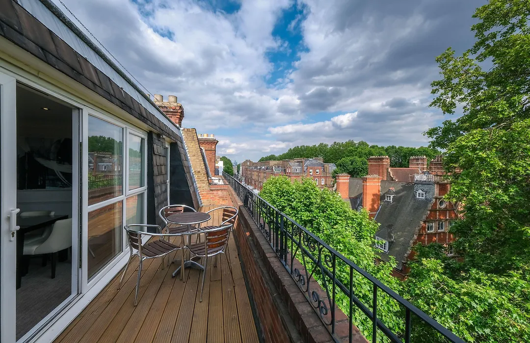 Collingham Serviced Apartments-1